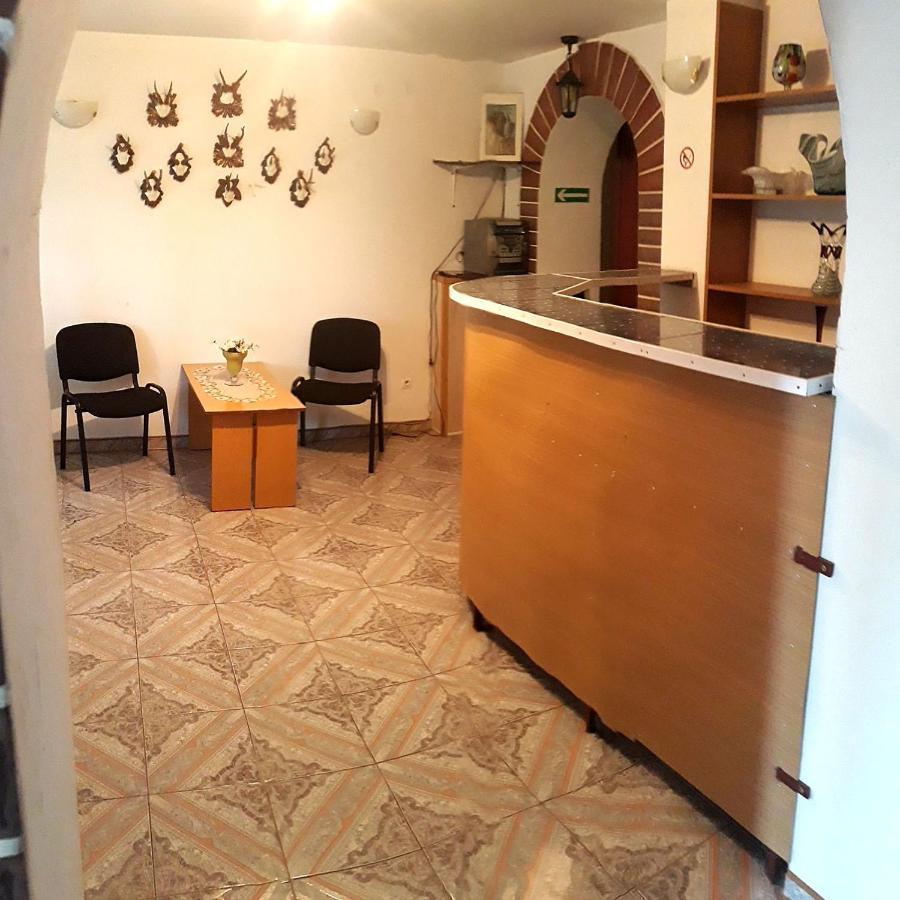 Maxim Pokoje Goscinne Iwonicz-Zdrój Exterior foto